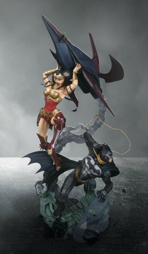 Injustice-Gods-Among-Us-DC-collectible-Statue-US-1_1348683822.jpg