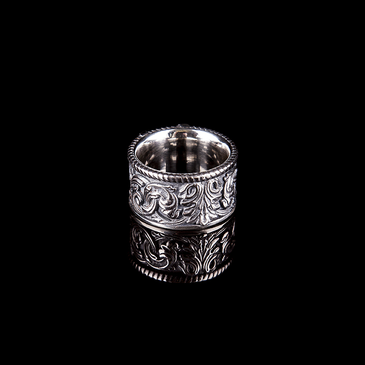 Atelier Angheluta Achanthus Band silver 02.jpg
