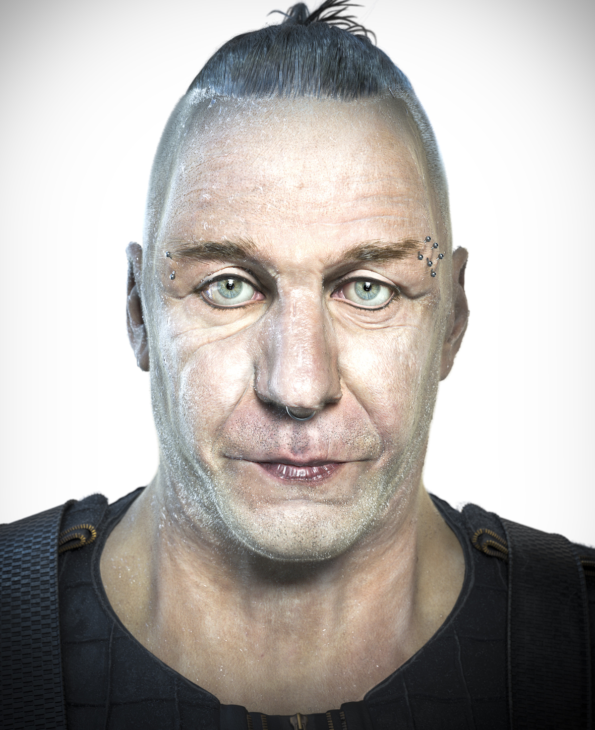 TillLindemann_03_Final