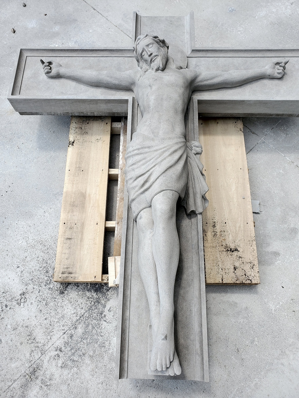 Crucifix 2