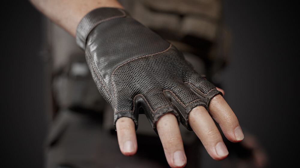 3d-scan-store-hand