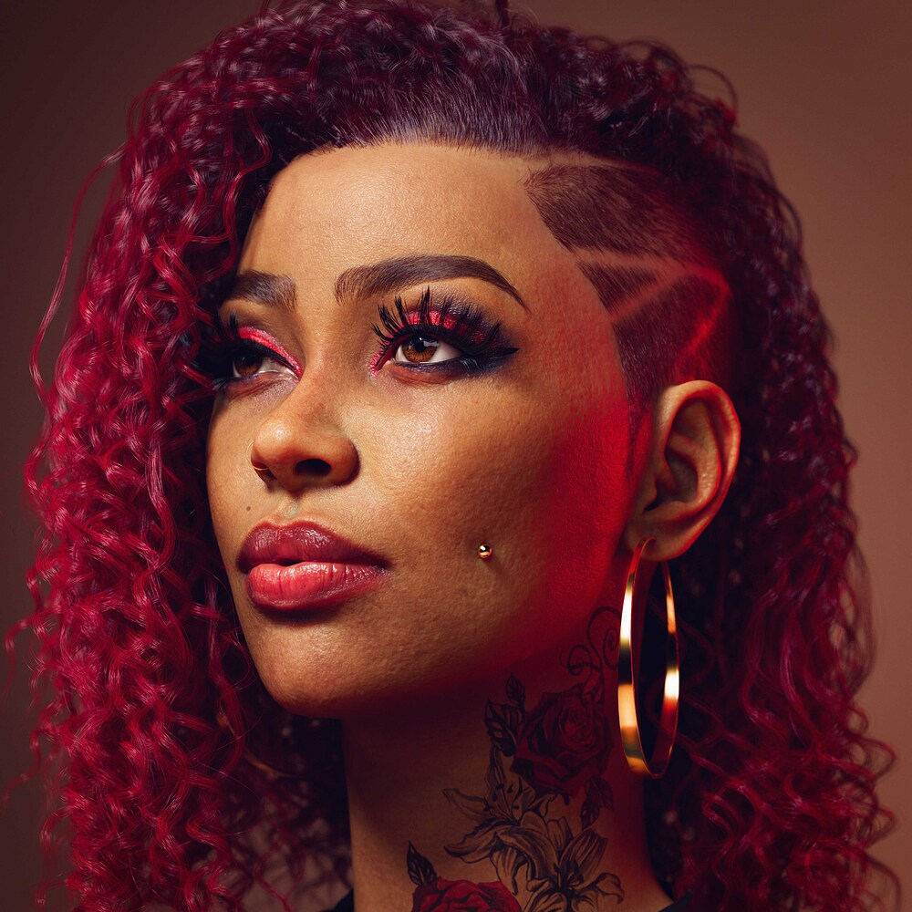 FoxyRed001_Beauty