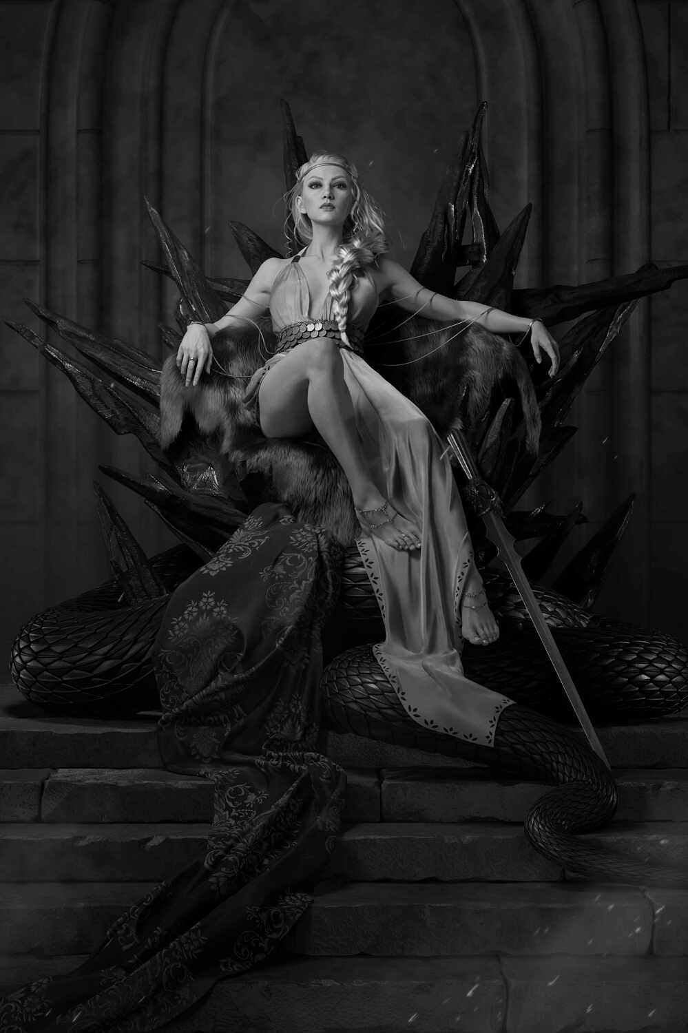 Queen_B_8k