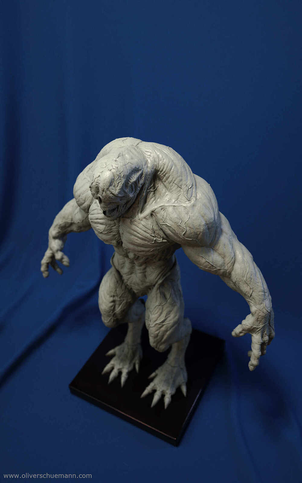 Hellknight_Studio_004_comp