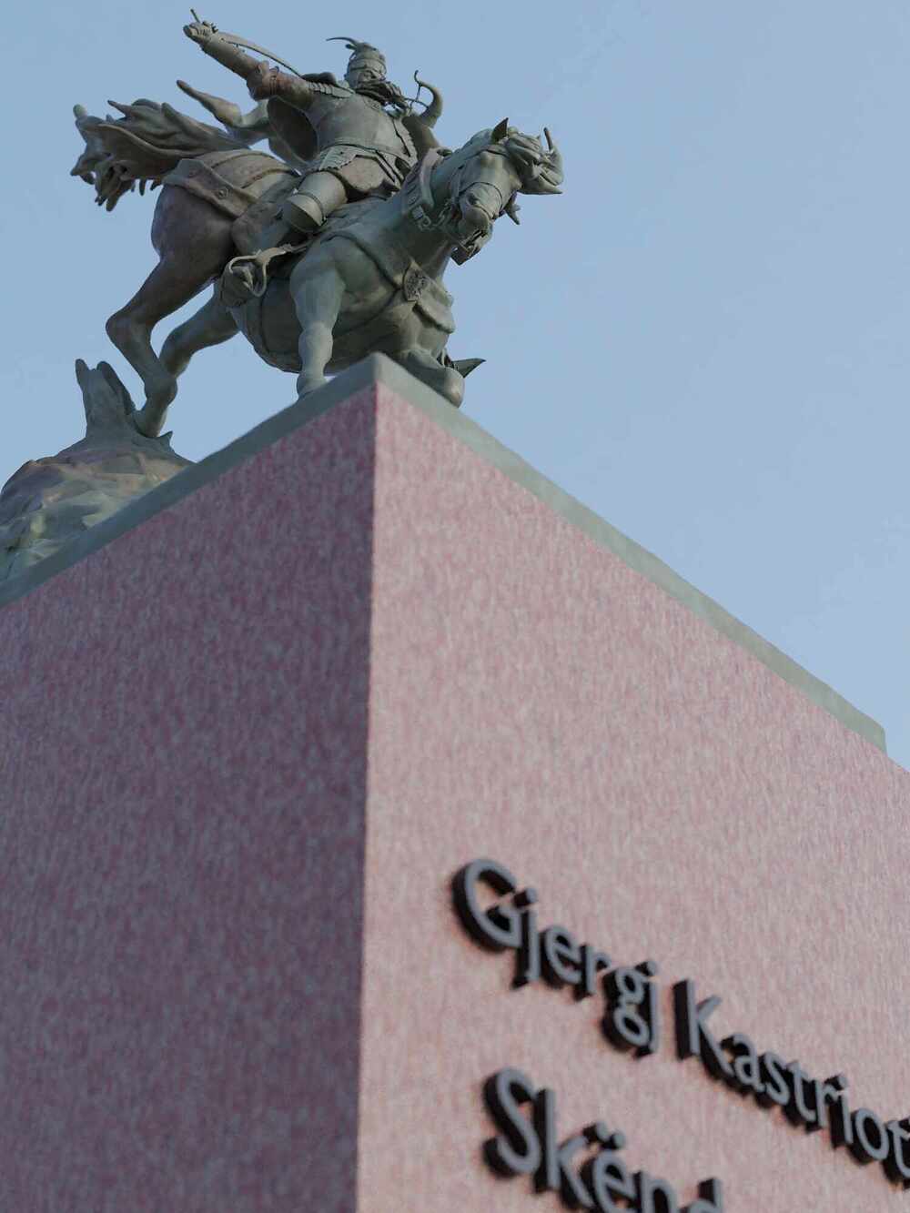 SkanderbegMonument1
