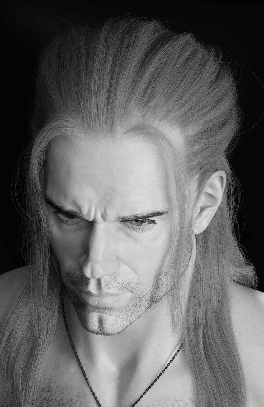 Farnad-Khatami_The-Witcher-Geralt (5)