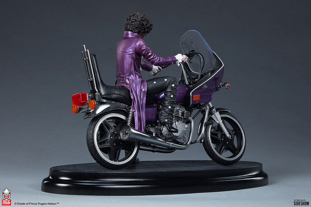 julio-cesar-benavides-macias-prince-statue-gallery-6178a41ba186d