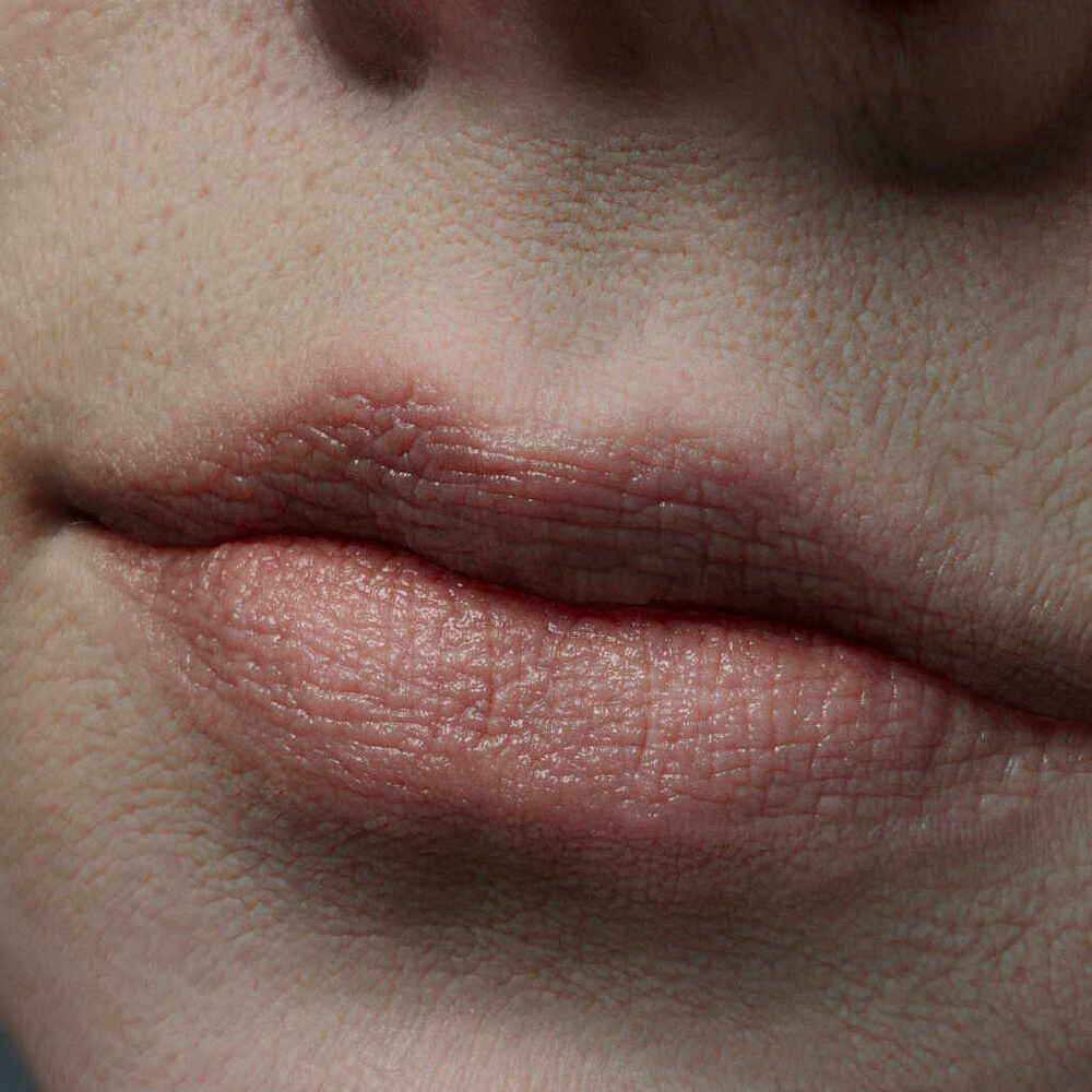 ariana pores  by vahid ahmadi  lips2