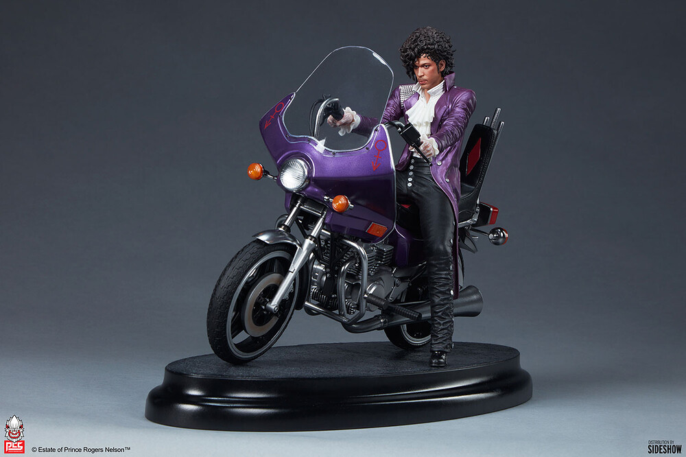 julio-cesar-benavides-macias-prince-statue-gallery-6178a41ca70e6