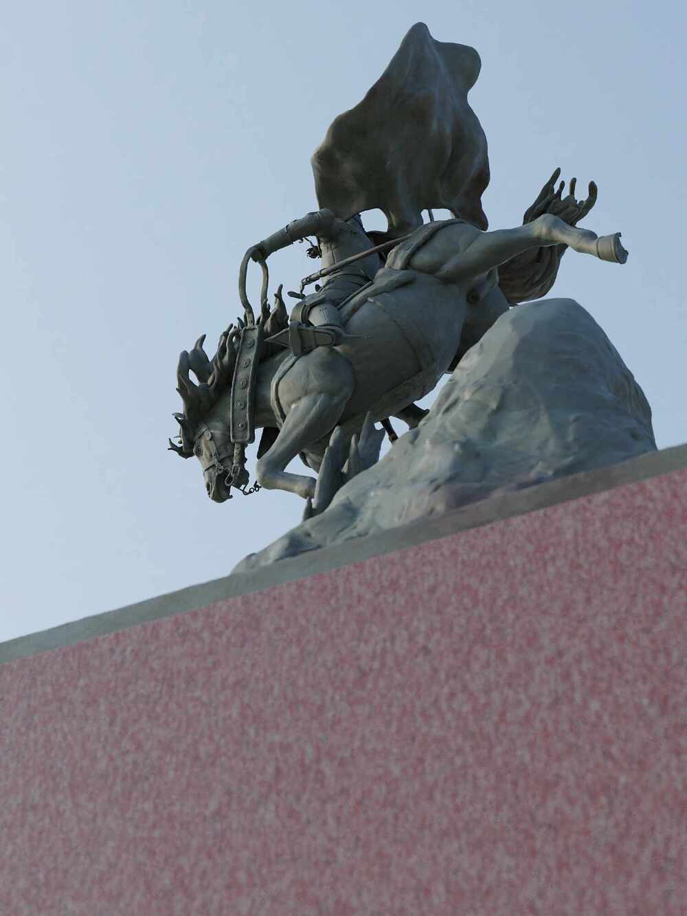 SkanderbegMonument2