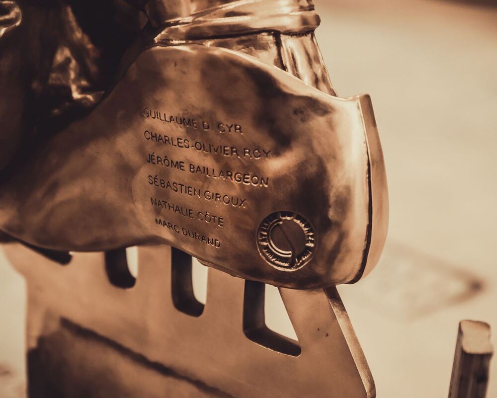 Signature_bronze