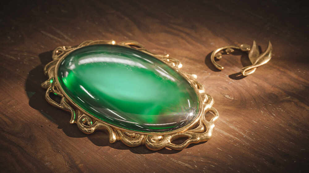 Broche