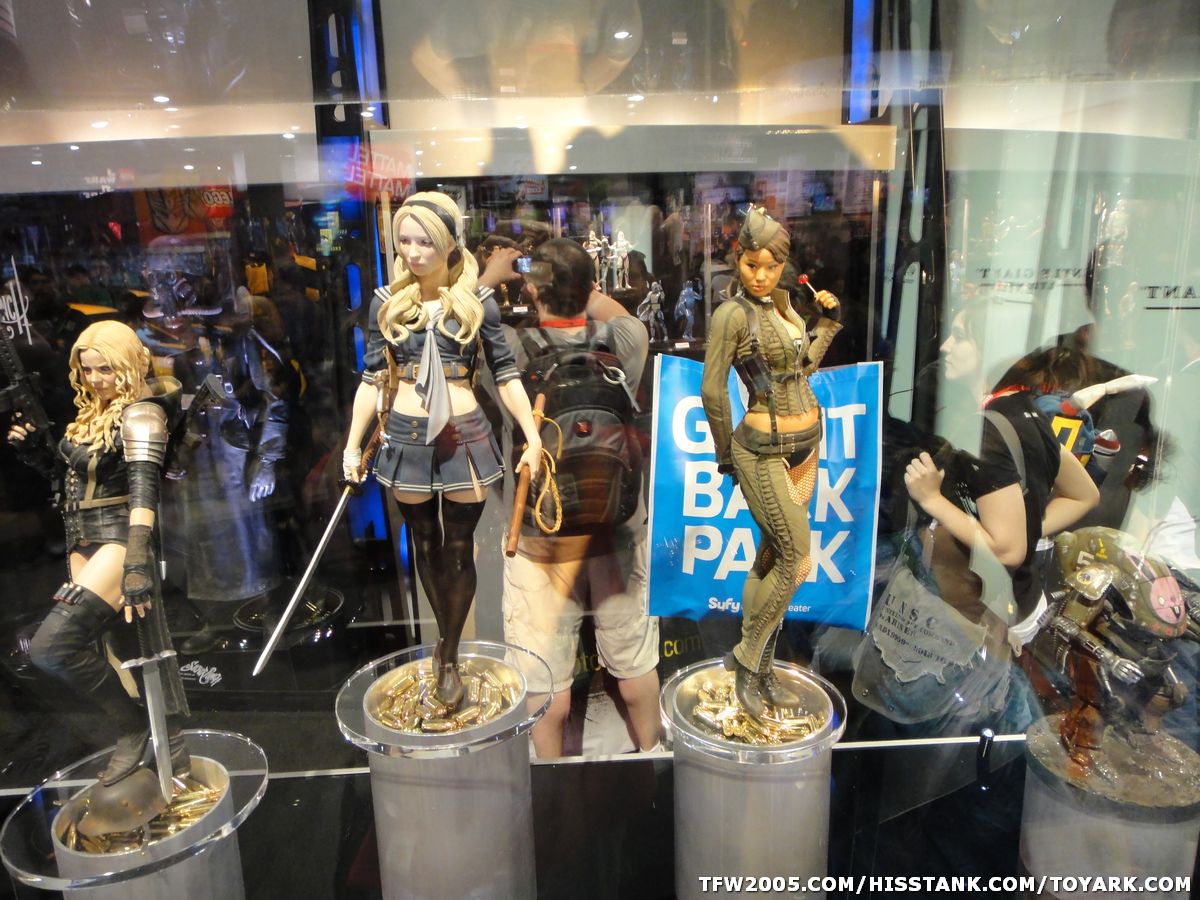 Suckerpunch at Comicon_04.jpg