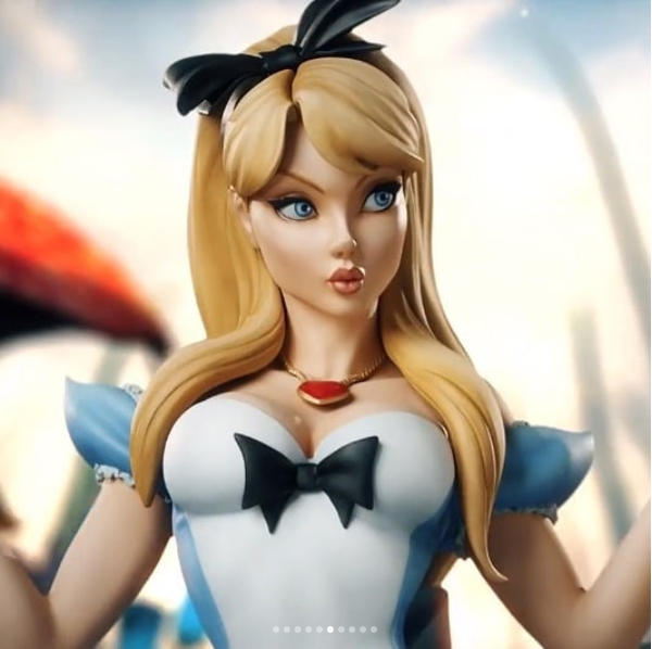 Alice1.jpg