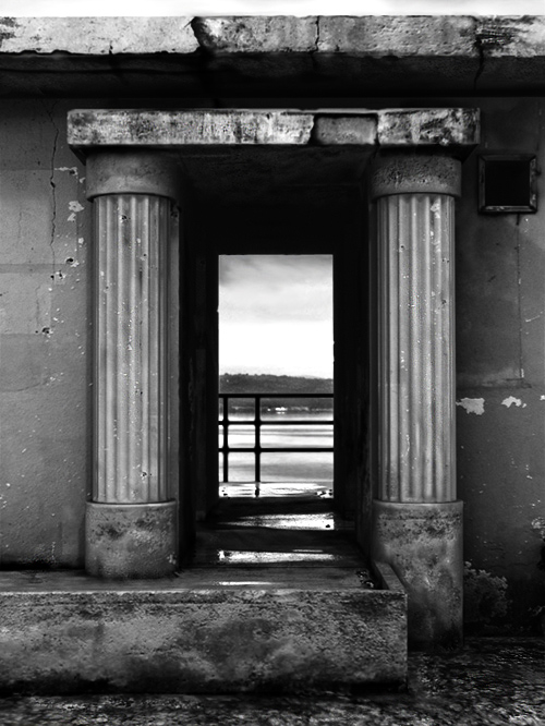 The_emplacement_2.jpg
