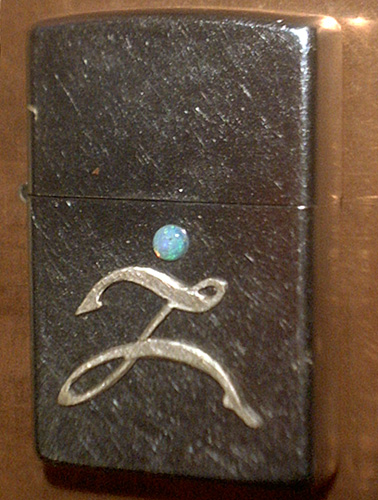 Zippo1.jpg