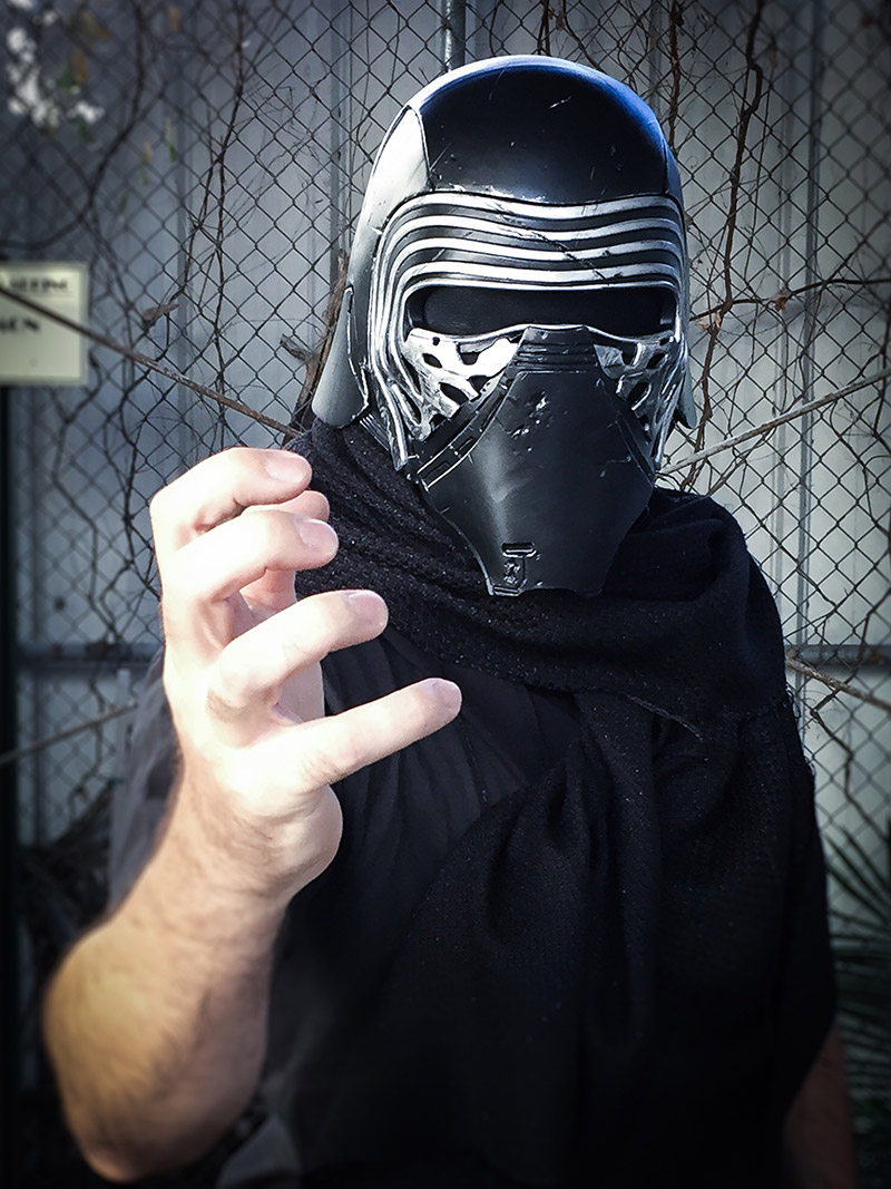 kylo_ren_fan_art_helmet_25.jpg