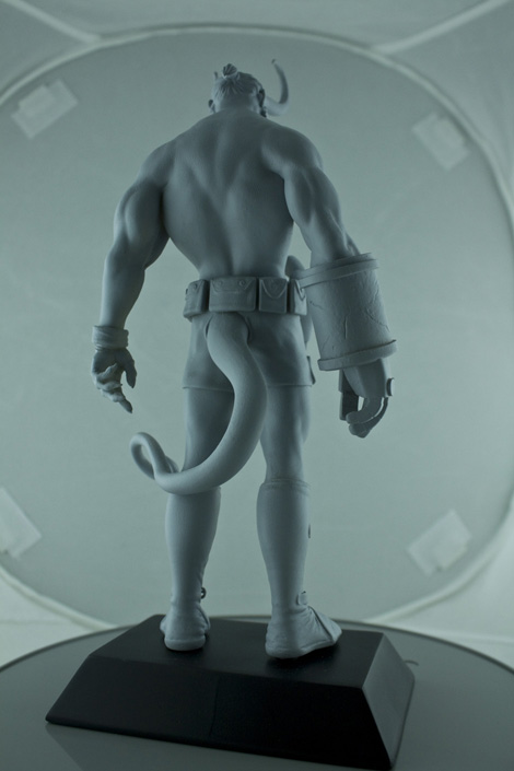 hellboy_akuma_pose.jpg