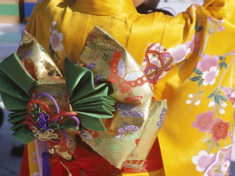 tied-silk-sash-obi-kimono-traditional-dress-japan.jpg