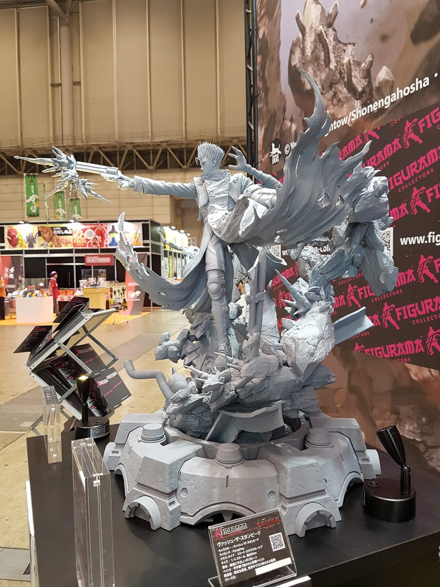 trigun statue