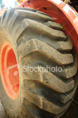 Tire_bulldozer.jpg