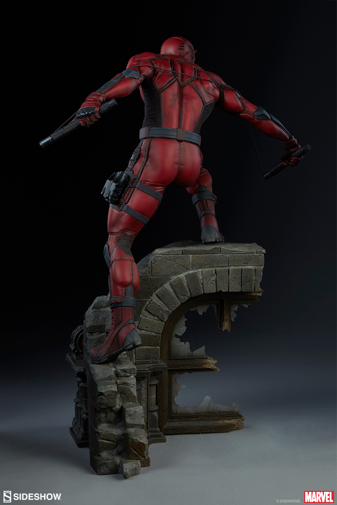 marvel-daredevil-premium-format-figure-sideshow-300539-08.jpg