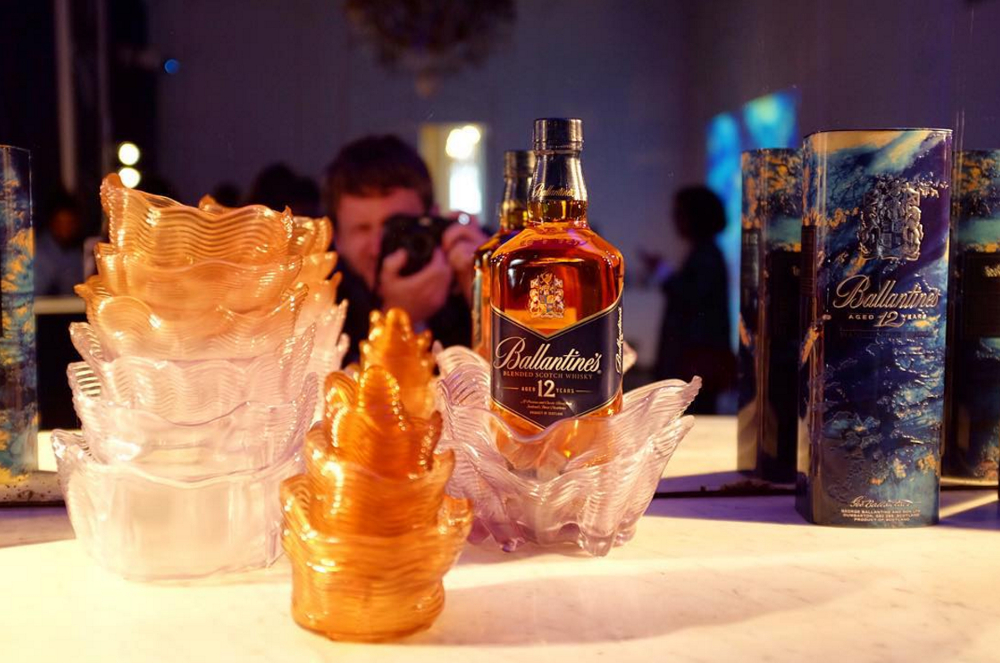 Leif-Podhajsky-design-packaging-Ballantines-blog-espritdesign-19.jpg