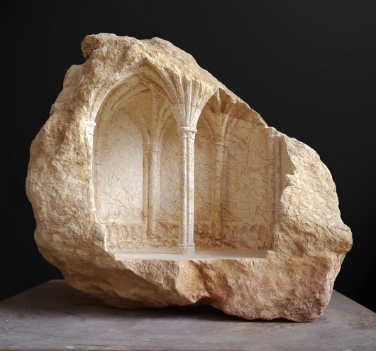53be42b0c07a80ad37000099_miniature-spaces-carved-from-stone_.jpg