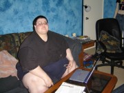 290905_fat_chick.jpg