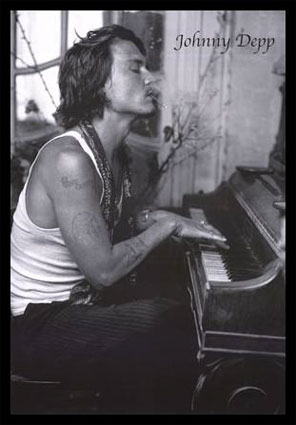 PF_409352_999~Johnny-Depp-at-the-piano-Posters.jpg