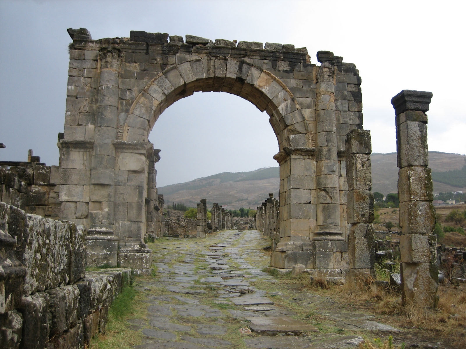 Древние руины. Руины на Ancient. Руины Тарбада. Иллирия руины. Руины джемилы.