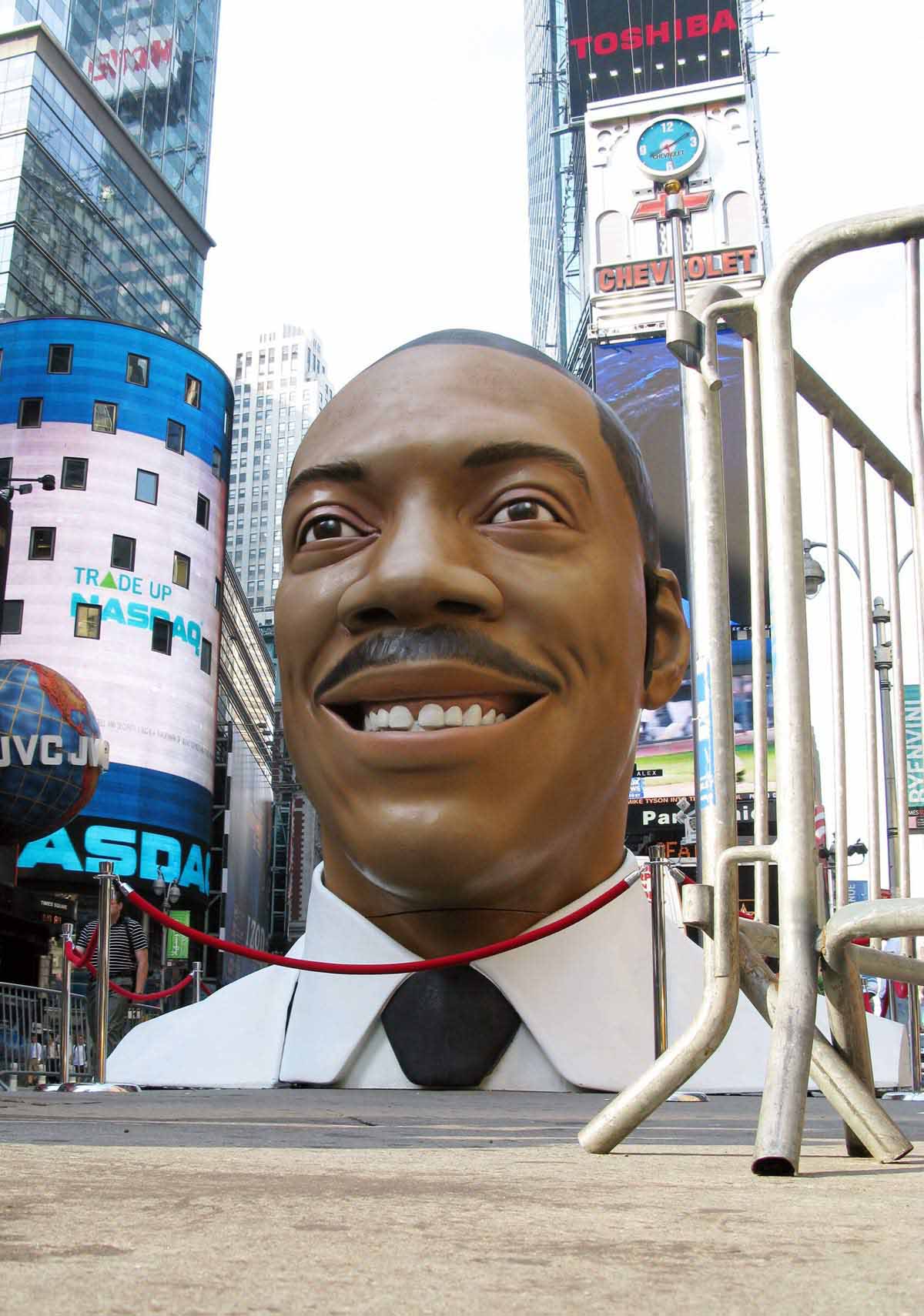 eddie_murphy_head_06_wenn.jpg