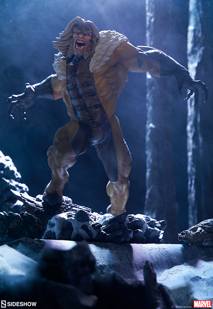 Sabretooth-Premium-Format-Figure-In-The-Wild-1