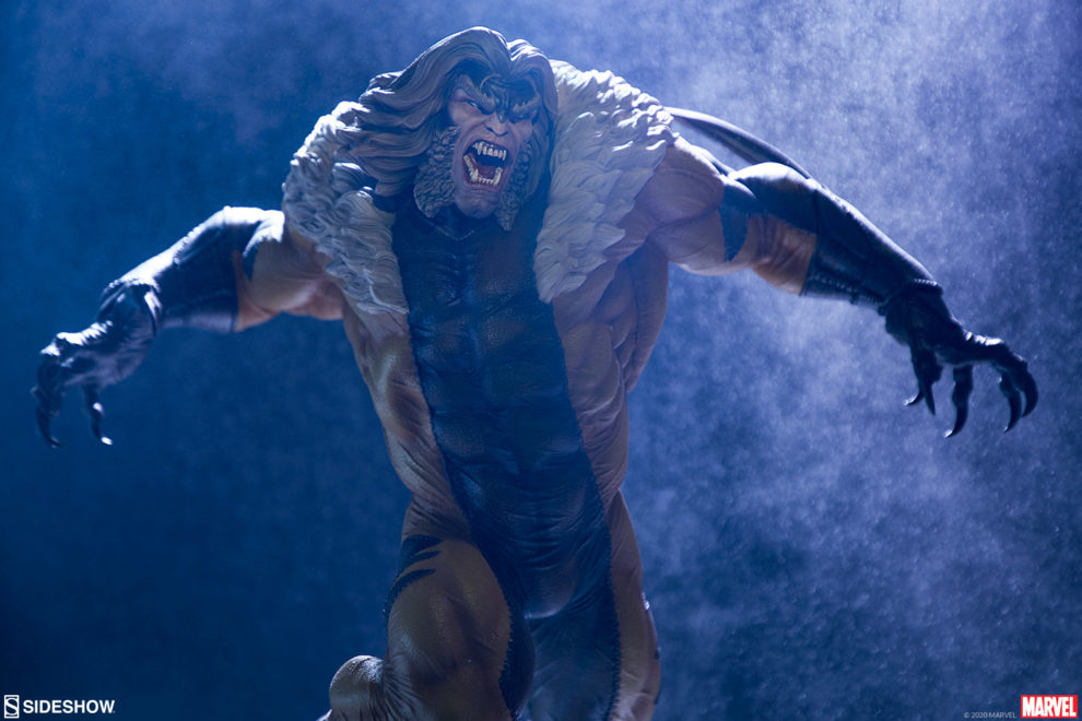 Sabretooth-Premium-Format-Figure-In-The-Wild-5-990x660