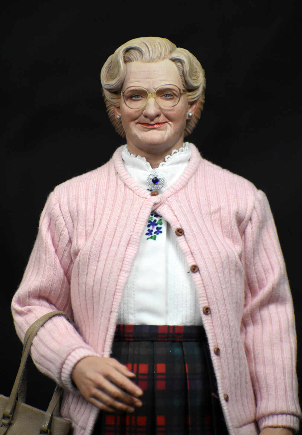 Doubtfire-pic-7-tiny